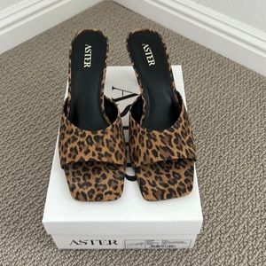 Aster leopard print sandals